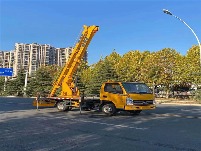 凱馬13.5米藍(lán)牌高空作業(yè)車